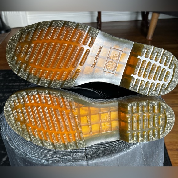 Dr. Marten’s 1460 boots - Picture 6 of 6